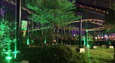 空中游樂場亮化 LED泛光燈一燈多用，效果恰到好處!