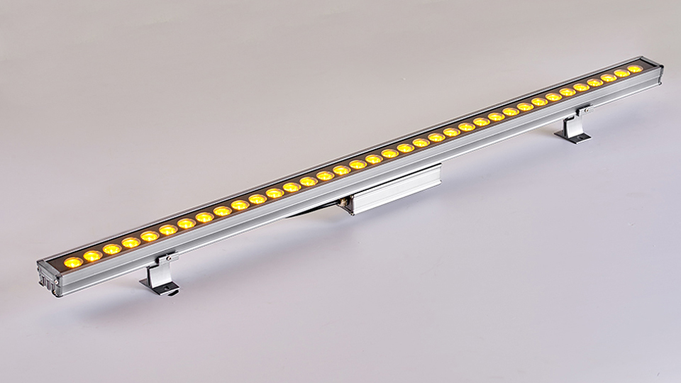 太陽(yáng)能洗墻燈適合在樓體亮化中使用嗎?