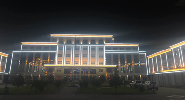 既想做樓宇亮化又想省電 這個?？碙ED洗墻燈廠家怎么破